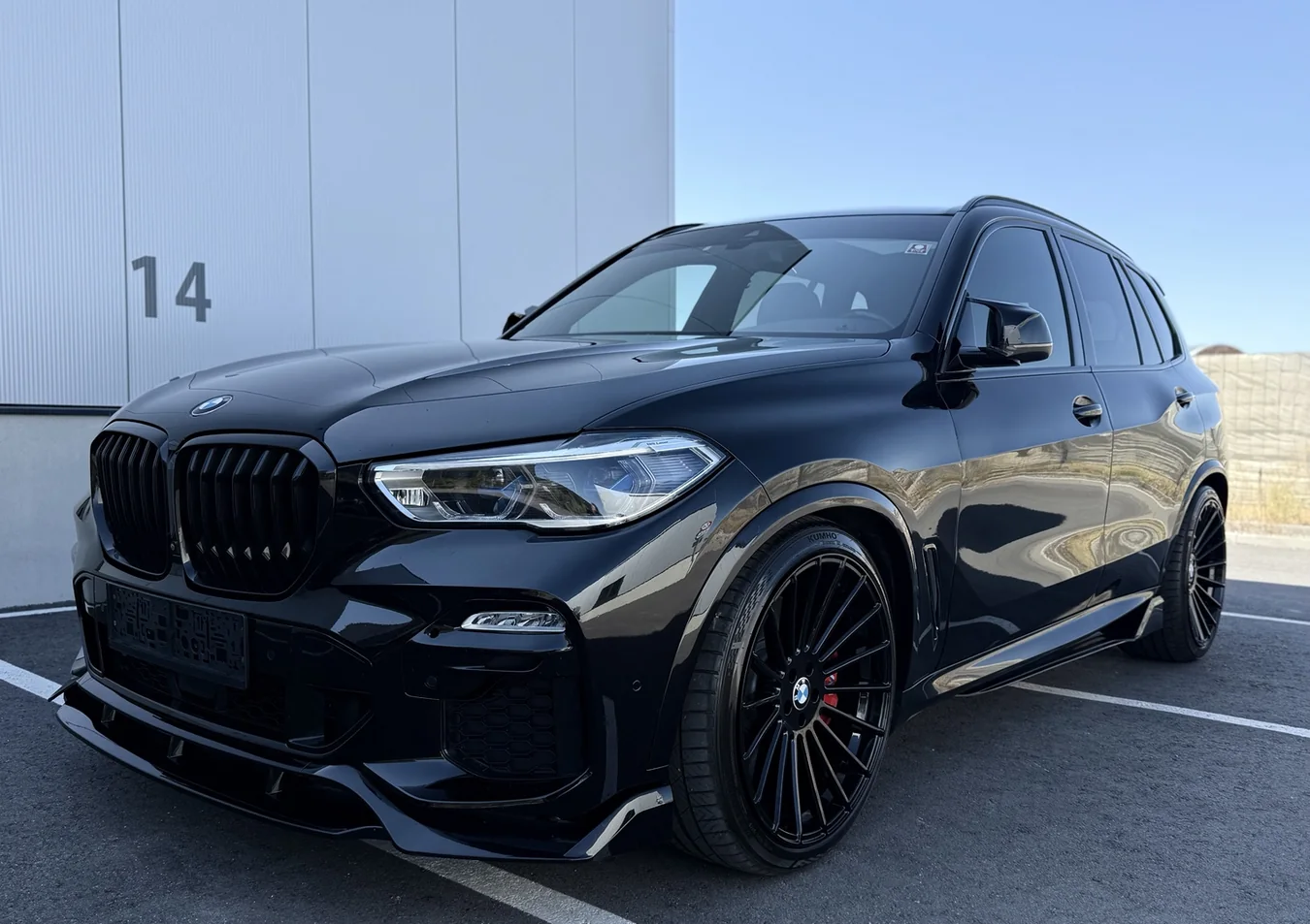 Schwarzer BMW X5 aus unserer Galerie